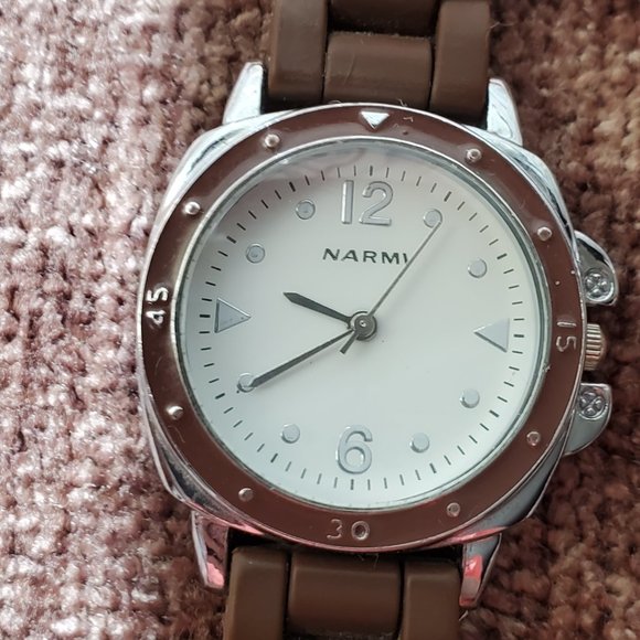 NARMI Brown Silicone Band Watch - Picture 2 of 9